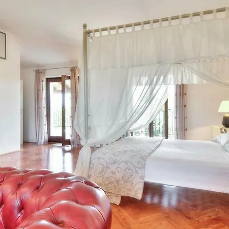 别墅 With Private Pool, 6-8 People, Free Wifi, Parking Materada