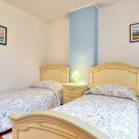 别墅 With Private Pool, 6-8 People, Free Wifi, Parking