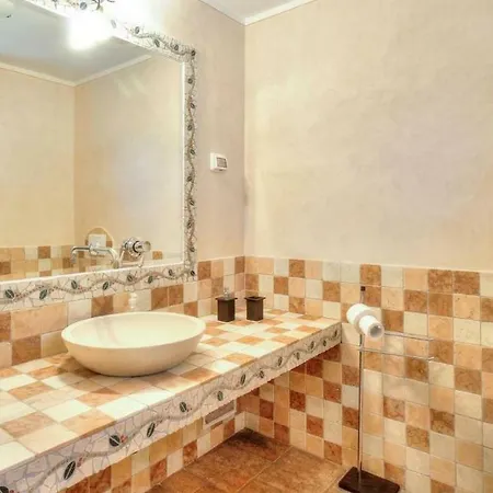 别墅 With Private Pool, 6-8 People, Free Wifi, Parking Materada