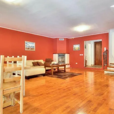 Vila With Private Pool, 6-8 People, Free Wifi, Parking Materada